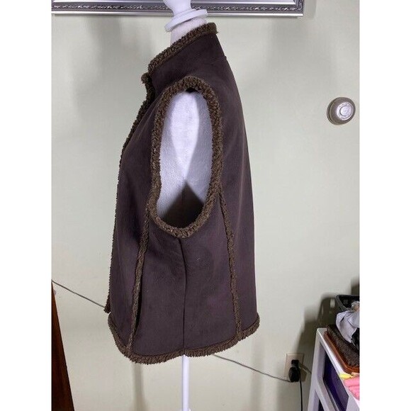 L.L. Bean Womens Sz XL Chocolate Brown Faux Suede Sherpa Lined Button Front Vest - Picture 5 of 12